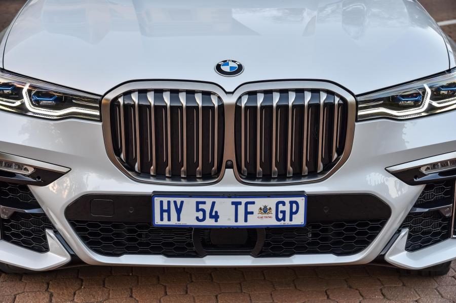 Детали экстерьера BMW X7 M50d (G07) 2019 года  (ZA) (фото 23 из 26)